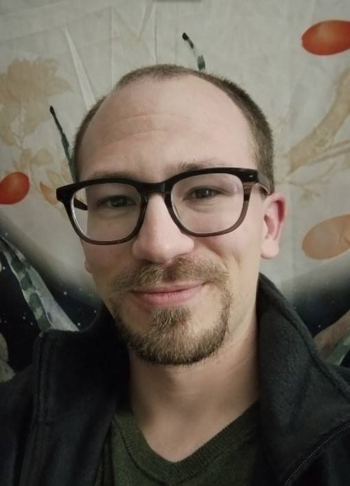 Headshot of David Tomshe